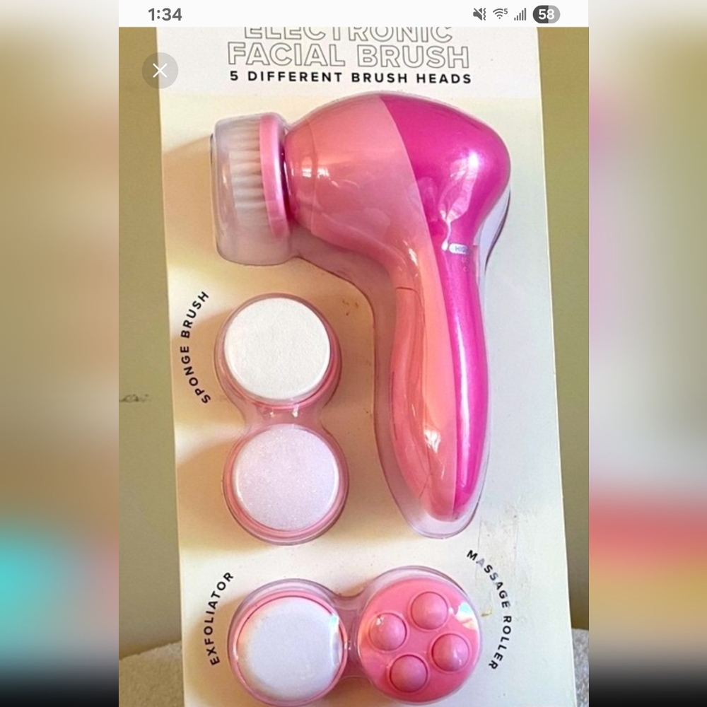 Nwt Electronic Facial Brush with Pink Handle